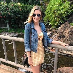 Meet your Posher, Christie